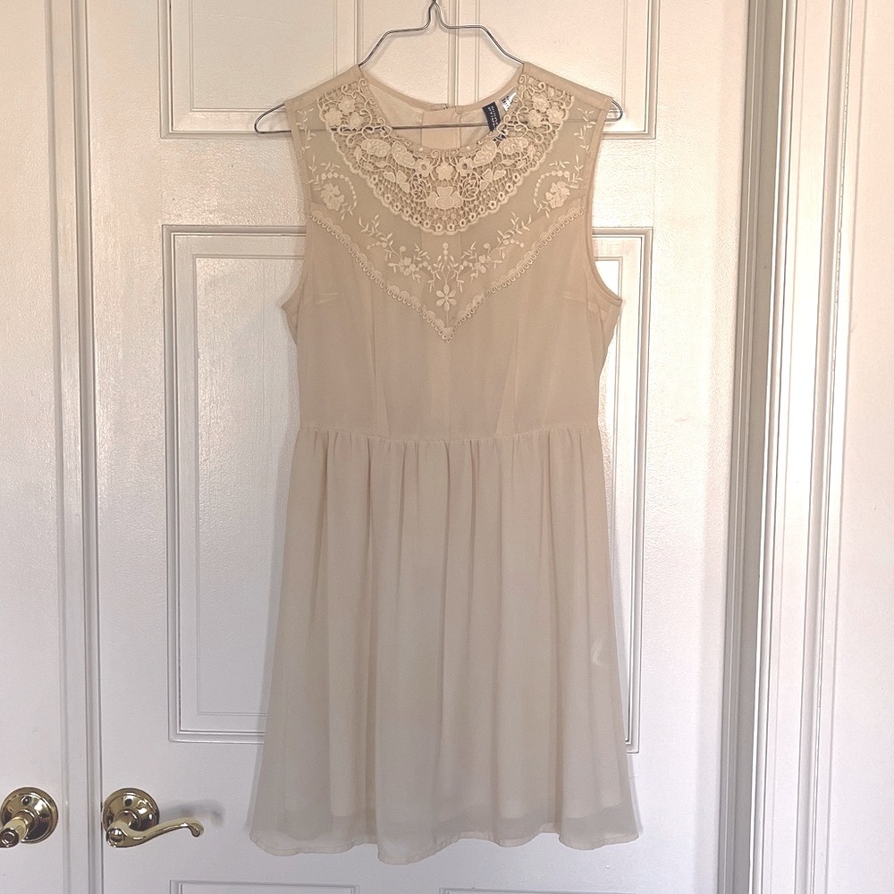 Lace Detail Dress